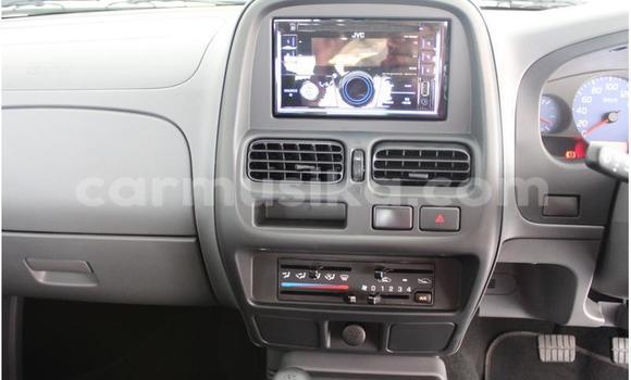 Acheter Occasion Voiture Nissan NP 300 Blanc à Harare, Harare Acheter Occasion Voiture Nissan NP 300 Blanc à Harare, Harare