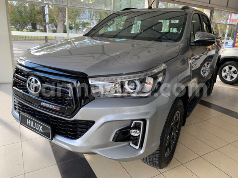 Big with watermark toyota hilux matabeleland south beitbridge 8771