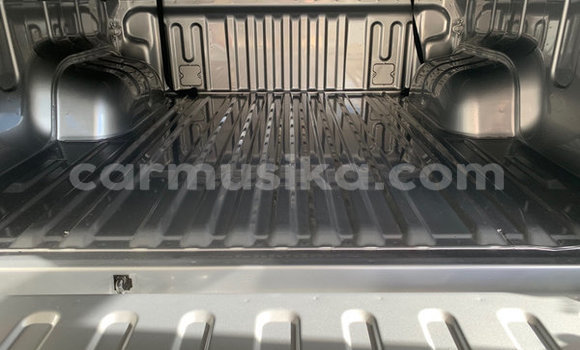 Buy Used Toyota Hilux Silver Car in Beitbridge in Matabeleland South Buy Used Toyota Hilux Silver Car in Beitbridge in Matabeleland South