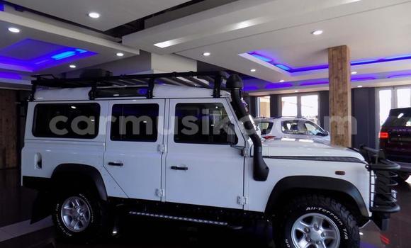 Buy Used Land Rover Defender White Car in Beitbridge in Matabeleland South Buy Used Land Rover Defender White Car in Beitbridge in Matabeleland South