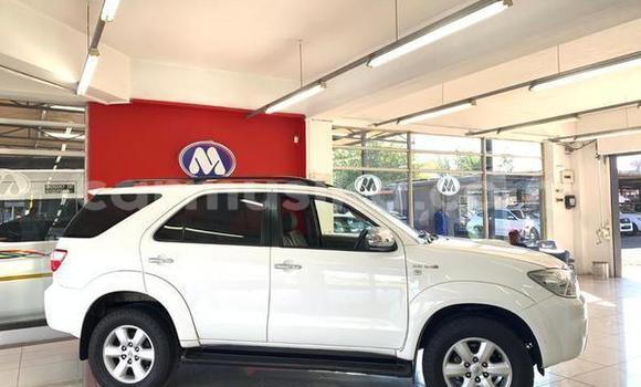 Buy Used Toyota Fortuner White Car in Beitbridge in Matabeleland South Buy Used Toyota Fortuner White Car in Beitbridge in Matabeleland South