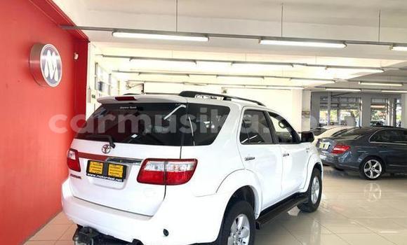 Buy Used Toyota Fortuner White Car in Beitbridge in Matabeleland South Buy Used Toyota Fortuner White Car in Beitbridge in Matabeleland South