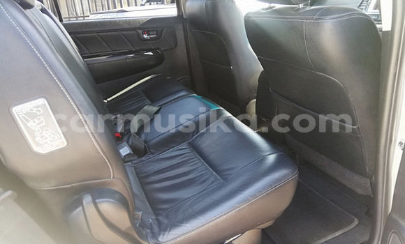 Nunua Ilio tumika Toyota Fortuner Fedha Gari ndani ya Beitbridge nchini Matabeleland Kusini Nunua Ilio tumika Toyota Fortuner Fedha Gari ndani ya Beitbridge nchini Matabeleland Kusini