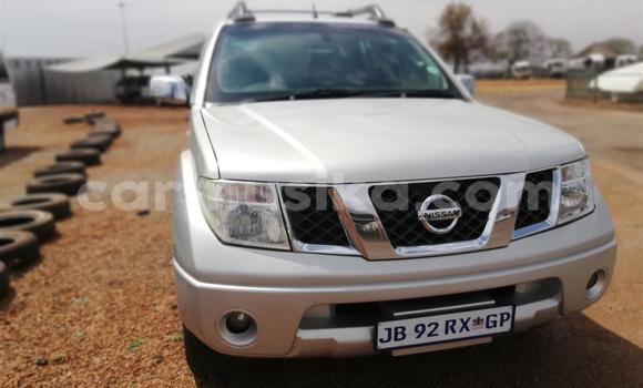 Buy Used Nissan Navara Silver Car in Beitbridge in Matabeleland South Buy Used Nissan Navara Silver Car in Beitbridge in Matabeleland South