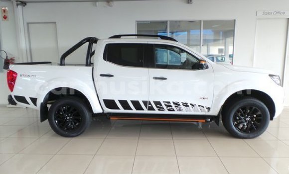 Nunua Ilio tumika Nissan Navara Nyeupe Gari ndani ya Beitbridge nchini Matabeleland Kusini Nunua Ilio tumika Nissan Navara Nyeupe Gari ndani ya Beitbridge nchini Matabeleland Kusini