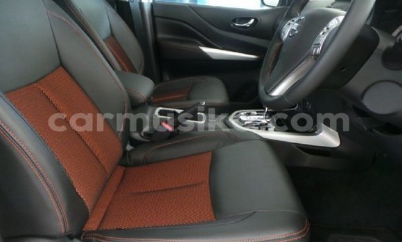 Nunua Ilio tumika Nissan Navara Nyeupe Gari ndani ya Beitbridge nchini Matabeleland Kusini Nunua Ilio tumika Nissan Navara Nyeupe Gari ndani ya Beitbridge nchini Matabeleland Kusini