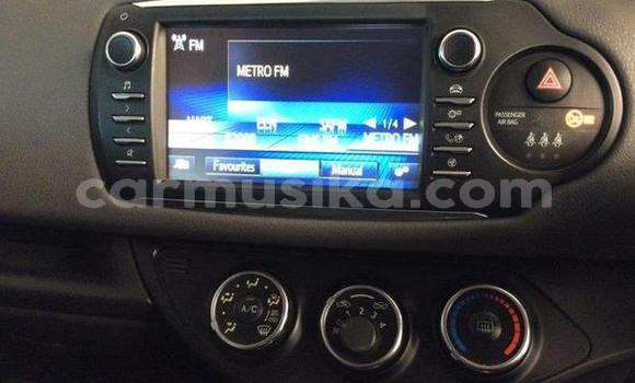 Buy Used Toyota Yaris Blue Car in Beitbridge in Matabeleland South Buy Used Toyota Yaris Blue Car in Beitbridge in Matabeleland South