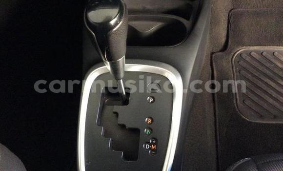 Buy Used Toyota Yaris Blue Car in Beitbridge in Matabeleland South Buy Used Toyota Yaris Blue Car in Beitbridge in Matabeleland South