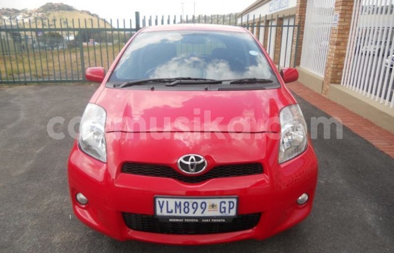 Big with watermark toyota yaris matabeleland south beitbridge 8806