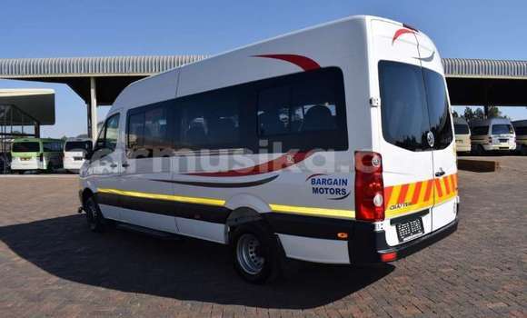 Tenga Tsaru Volkswagen Transporter Chena Mota in Harare in Harare Tenga Tsaru Volkswagen Transporter Chena Mota in Harare in Harare