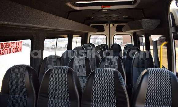 Tenga Tsaru Volkswagen Transporter Chena Mota in Harare in Harare Tenga Tsaru Volkswagen Transporter Chena Mota in Harare in Harare