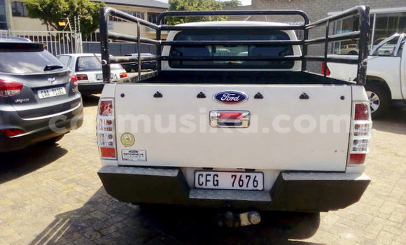 Acheter Occasion Voiture Ford Ranger Blanc à Beitbridge, Matabeleland South Acheter Occasion Voiture Ford Ranger Blanc à Beitbridge, Matabeleland South
