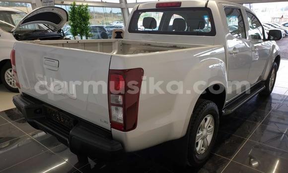 Acheter Occasion Voiture Isuzu KB Gris à Beitbridge, Matabeleland South Acheter Occasion Voiture Isuzu KB Gris à Beitbridge, Matabeleland South