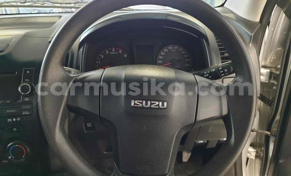 Acheter Occasion Voiture Isuzu KB Gris à Beitbridge, Matabeleland South Acheter Occasion Voiture Isuzu KB Gris à Beitbridge, Matabeleland South