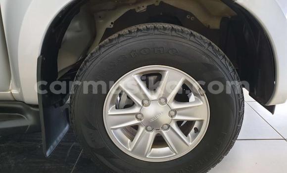 Acheter Occasion Voiture Isuzu KB Gris à Beitbridge, Matabeleland South Acheter Occasion Voiture Isuzu KB Gris à Beitbridge, Matabeleland South