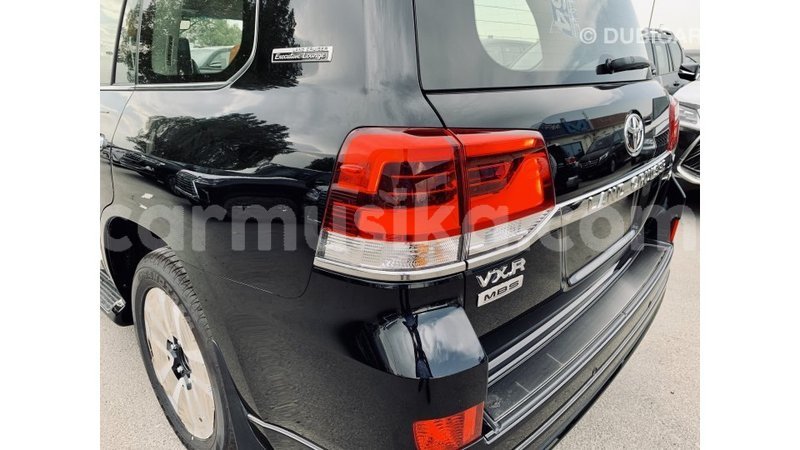 Big with watermark toyota land cruiser harare import dubai 8820