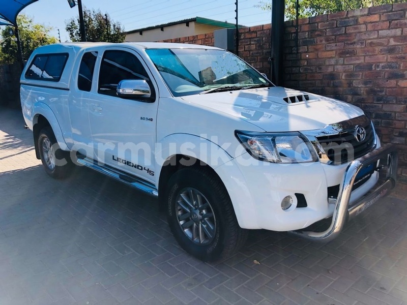 Big with watermark toyota hilux matabeleland south beitbridge 8830