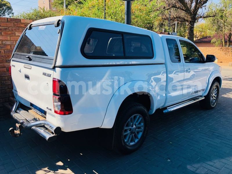 Big with watermark toyota hilux matabeleland south beitbridge 8830