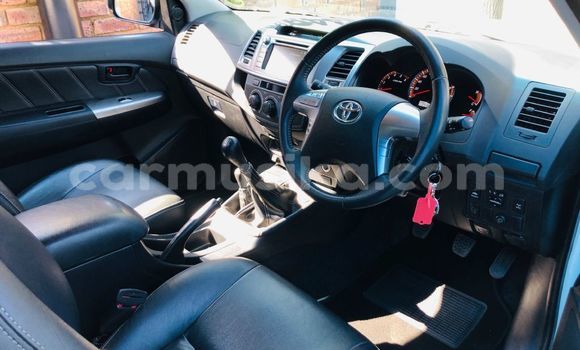 Acheter Occasion Voiture Toyota Hilux Blanc à Beitbridge, Matabeleland South Acheter Occasion Voiture Toyota Hilux Blanc à Beitbridge, Matabeleland South