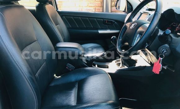 Acheter Occasion Voiture Toyota Hilux Blanc à Beitbridge, Matabeleland South Acheter Occasion Voiture Toyota Hilux Blanc à Beitbridge, Matabeleland South