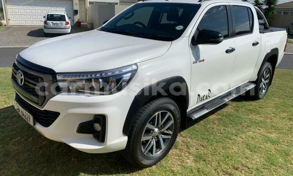 Acheter Occasion Voiture Toyota Hilux Blanc à Beitbridge, Matabeleland South Acheter Occasion Voiture Toyota Hilux Blanc à Beitbridge, Matabeleland South