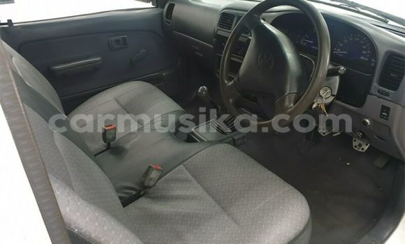 Acheter Occasion Voiture Toyota Hilux Blanc à Beitbridge, Matabeleland South Acheter Occasion Voiture Toyota Hilux Blanc à Beitbridge, Matabeleland South