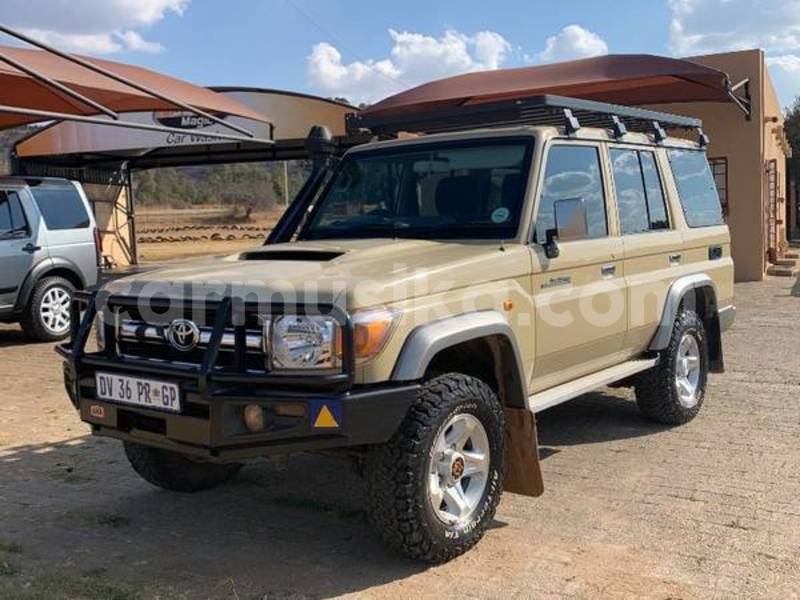 Big with watermark toyota land cruiser matabeleland south beitbridge 8843