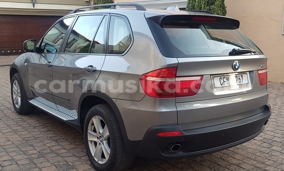 Nunua Ilio tumika BMW X3 Fedha Gari ndani ya Beitbridge nchini Matabeleland Kusini Nunua Ilio tumika BMW X3 Fedha Gari ndani ya Beitbridge nchini Matabeleland Kusini