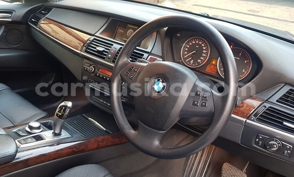 Nunua Ilio tumika BMW X3 Fedha Gari ndani ya Beitbridge nchini Matabeleland Kusini Nunua Ilio tumika BMW X3 Fedha Gari ndani ya Beitbridge nchini Matabeleland Kusini