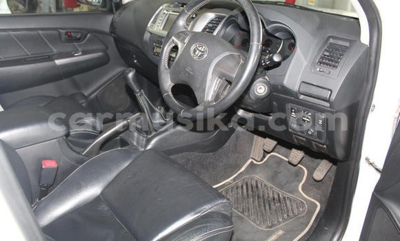 Acheter Occasion Voiture Toyota Hilux Blanc à Harare, Harare Acheter Occasion Voiture Toyota Hilux Blanc à Harare, Harare