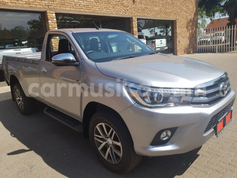 Big with watermark toyota hilux matabeleland south beitbridge 8858