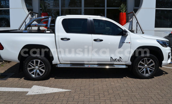 Acheter Occasion Voiture Toyota Hilux Blanc à Beitbridge, Matabeleland South Acheter Occasion Voiture Toyota Hilux Blanc à Beitbridge, Matabeleland South