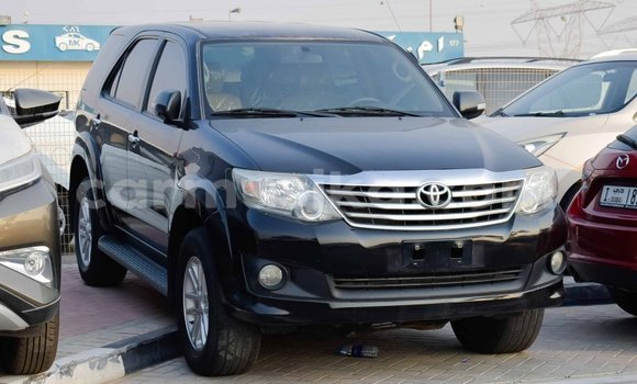 Acheter Import Voiture Toyota Fortuner Noir à Import - Dubai, Harare Acheter Import Voiture Toyota Fortuner Noir à Import - Dubai, Harare
