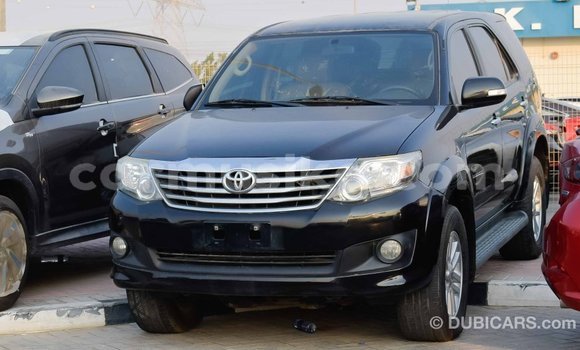 Acheter Import Voiture Toyota Fortuner Noir à Import - Dubai, Harare Acheter Import Voiture Toyota Fortuner Noir à Import - Dubai, Harare