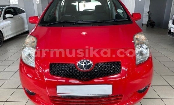 Tenga Tsaru Toyota Yaris Tsvuku Mota in Harare in Harare Tenga Tsaru Toyota Yaris Tsvuku Mota in Harare in Harare