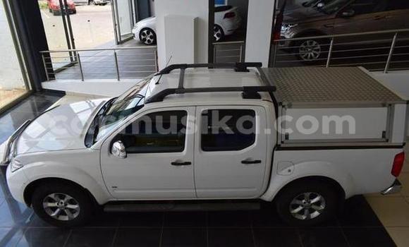Acheter Occasion Voiture Nissan Navara Blanc à Harare, Harare Acheter Occasion Voiture Nissan Navara Blanc à Harare, Harare