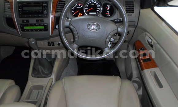 Acheter Occasion Voiture Toyota Fortuner Blanc à Harare, Harare Acheter Occasion Voiture Toyota Fortuner Blanc à Harare, Harare