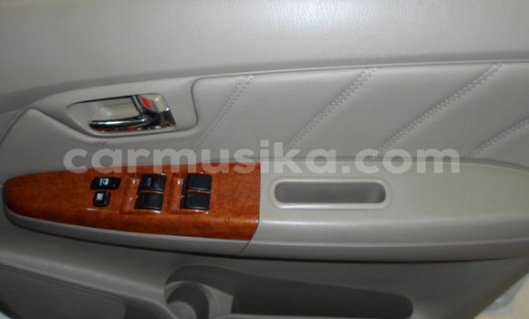 Acheter Occasion Voiture Toyota Fortuner Blanc à Harare, Harare Acheter Occasion Voiture Toyota Fortuner Blanc à Harare, Harare