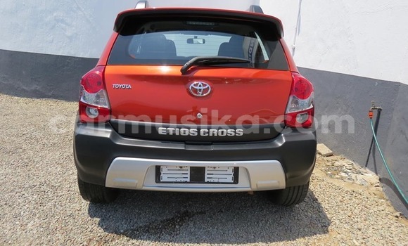 Tenga Tsaru Toyota Etios Tsvuku Mota in Beitbridge in Matabeleland South Tenga Tsaru Toyota Etios Tsvuku Mota in Beitbridge in Matabeleland South