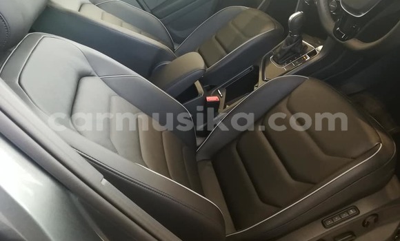 Acheter Occasion Voiture Volkswagen Tiguan Gris à Beitbridge, Matabeleland South Acheter Occasion Voiture Volkswagen Tiguan Gris à Beitbridge, Matabeleland South