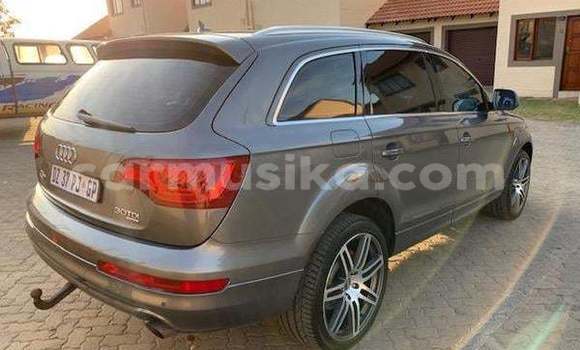 Buy Used Audi Q7 Silver Car in Beitbridge in Matabeleland South Buy Used Audi Q7 Silver Car in Beitbridge in Matabeleland South