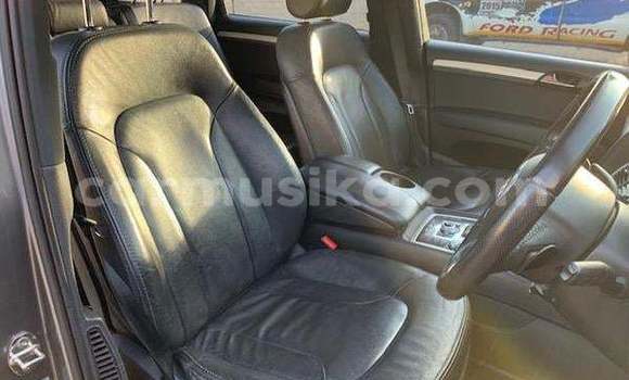 Buy Used Audi Q7 Silver Car in Beitbridge in Matabeleland South Buy Used Audi Q7 Silver Car in Beitbridge in Matabeleland South