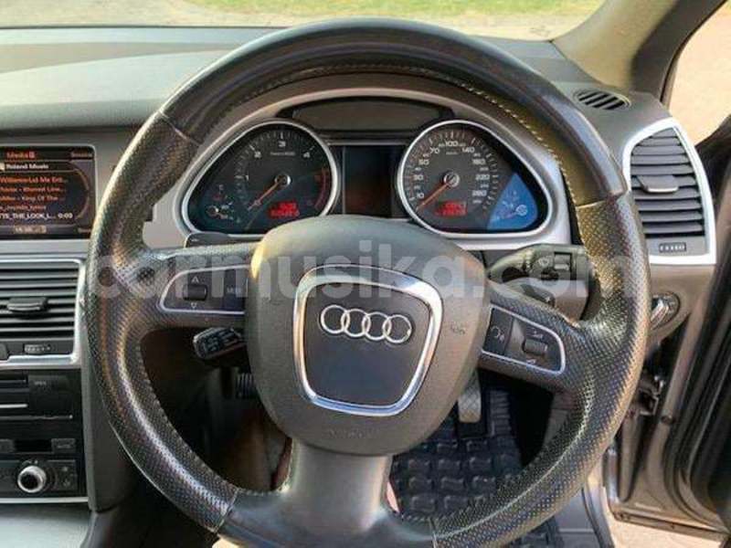 Big with watermark audi q7 matabeleland south beitbridge 8894