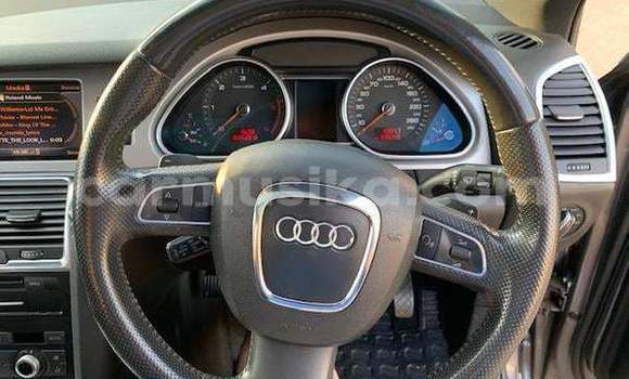 Buy Used Audi Q7 Silver Car in Beitbridge in Matabeleland South Buy Used Audi Q7 Silver Car in Beitbridge in Matabeleland South
