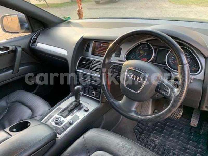 Big with watermark audi q7 matabeleland south beitbridge 8894