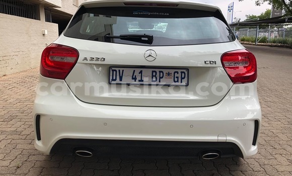 Acheter Occasion Voiture Mercedes‒Benz A–Class Blanc à Beitbridge, Matabeleland South Acheter Occasion Voiture Mercedes‒Benz A–Class Blanc à Beitbridge, Matabeleland South