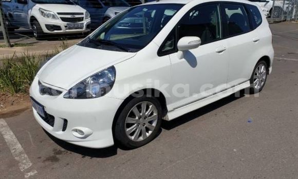 Acheter Occasion Voiture Honda Jazz Blanc à Bindura, Mashonaland Central Acheter Occasion Voiture Honda Jazz Blanc à Bindura, Mashonaland Central