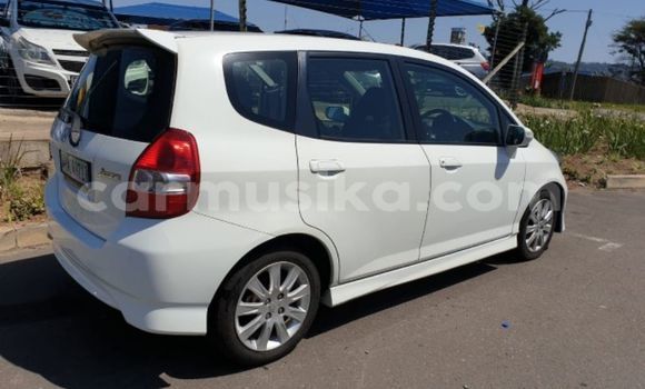 Acheter Occasion Voiture Honda Jazz Blanc à Bindura, Mashonaland Central Acheter Occasion Voiture Honda Jazz Blanc à Bindura, Mashonaland Central