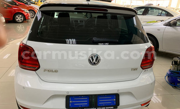 Acheter Occasion Voiture Volkswagen Polo Blanc à Beitbridge, Matabeleland South Acheter Occasion Voiture Volkswagen Polo Blanc à Beitbridge, Matabeleland South