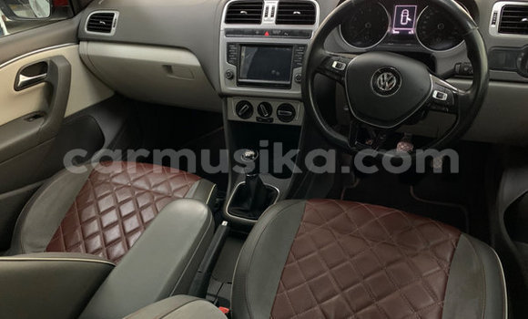 Acheter Occasion Voiture Volkswagen Polo Blanc à Beitbridge, Matabeleland South Acheter Occasion Voiture Volkswagen Polo Blanc à Beitbridge, Matabeleland South